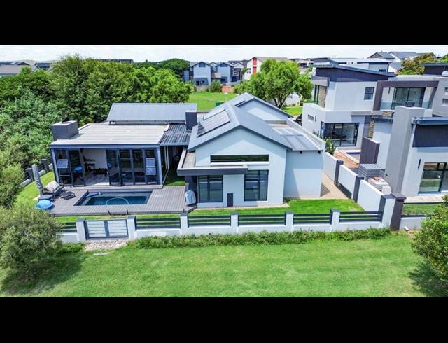 3 BEDROOM HOUSE FOR SALE IN COPPERLEAF ESTATE